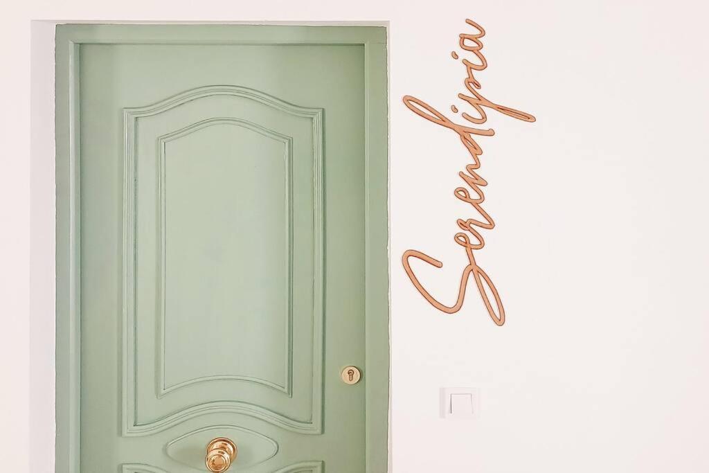 Serendipia: Tu Hogar En Este Blanco Pueblo 프리질리아나 외부 사진